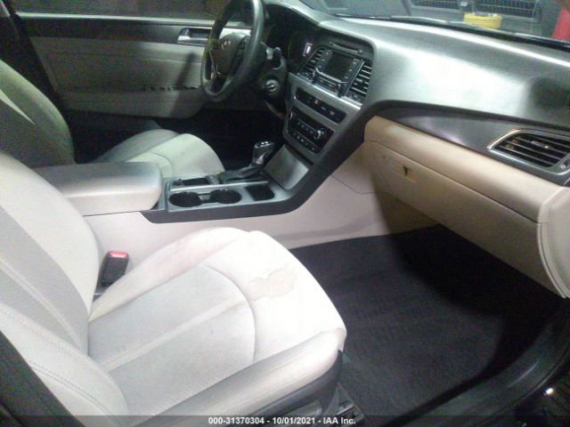 Photo 4 VIN: 5NPE34AF6FH178739 - HYUNDAI SONATA 