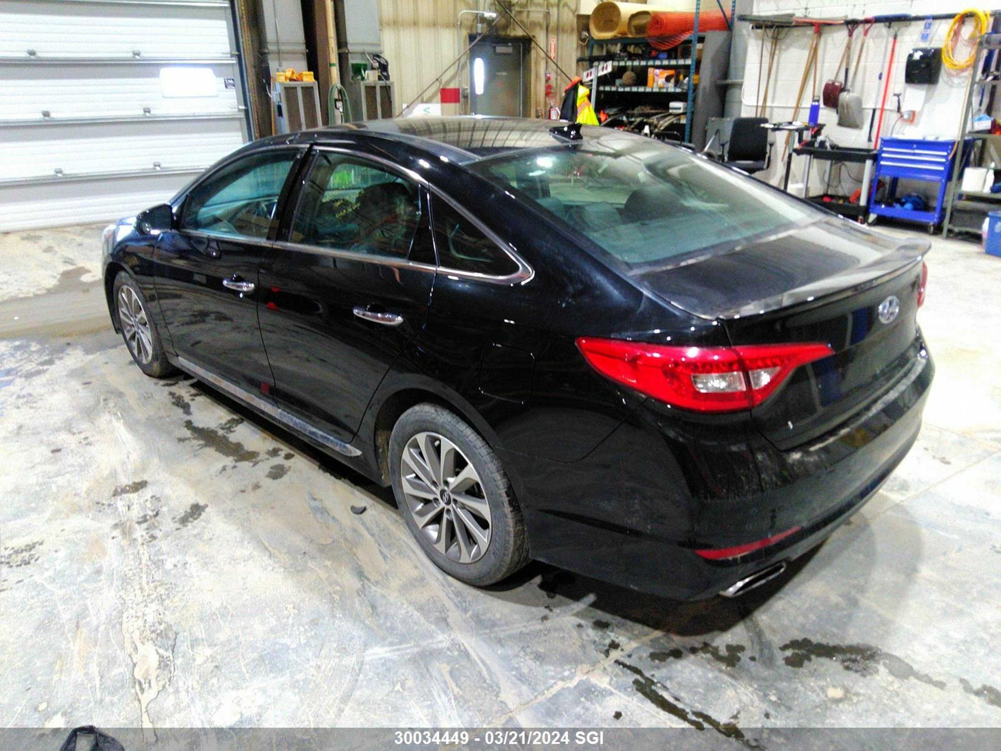 Photo 2 VIN: 5NPE34AF6GH271598 - HYUNDAI SONATA 