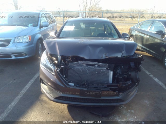 Photo 5 VIN: 5NPE34AF6GH285825 - HYUNDAI SONATA 