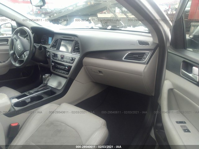 Photo 4 VIN: 5NPE34AF6GH363407 - HYUNDAI SONATA 