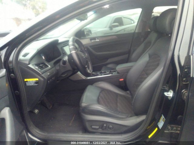 Photo 4 VIN: 5NPE34AF6HH437636 - HYUNDAI SONATA 