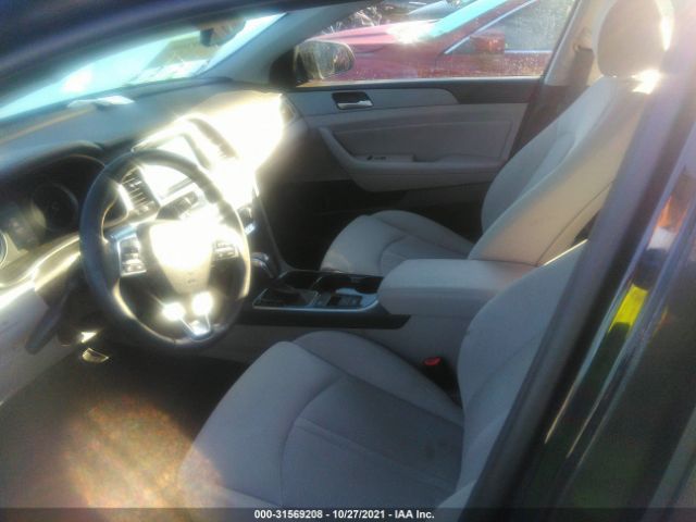 Photo 4 VIN: 5NPE34AF6JH597215 - HYUNDAI SONATA 