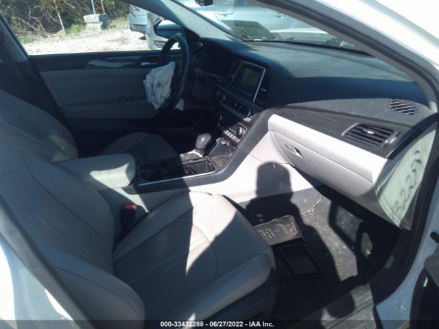 Photo 4 VIN: 5NPE34AF6JH602705 - HYUNDAI SONATA 