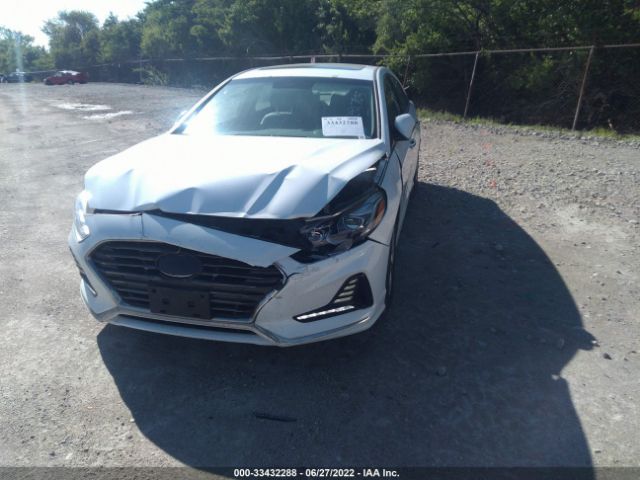 Photo 5 VIN: 5NPE34AF6JH602705 - HYUNDAI SONATA 