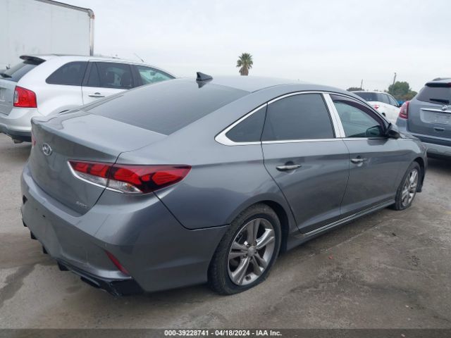 Photo 3 VIN: 5NPE34AF6JH622324 - HYUNDAI SONATA 