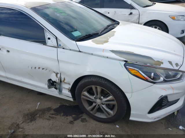 Photo 5 VIN: 5NPE34AF6JH626504 - HYUNDAI SONATA 