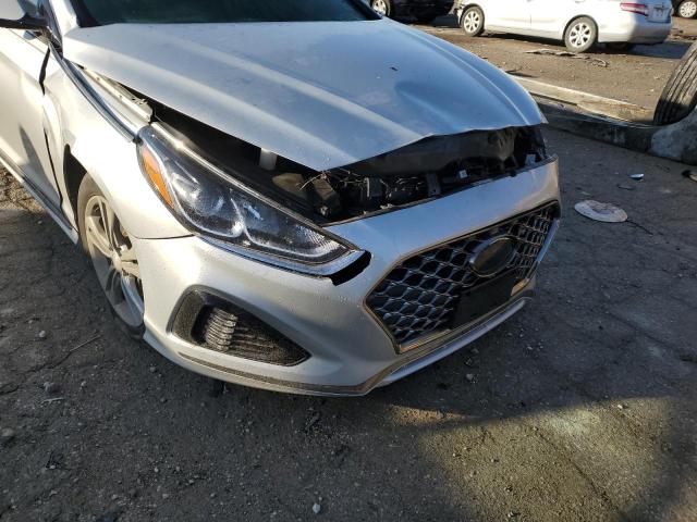 Photo 8 VIN: 5NPE34AF6JH663097 - HYUNDAI SONATA SPO 