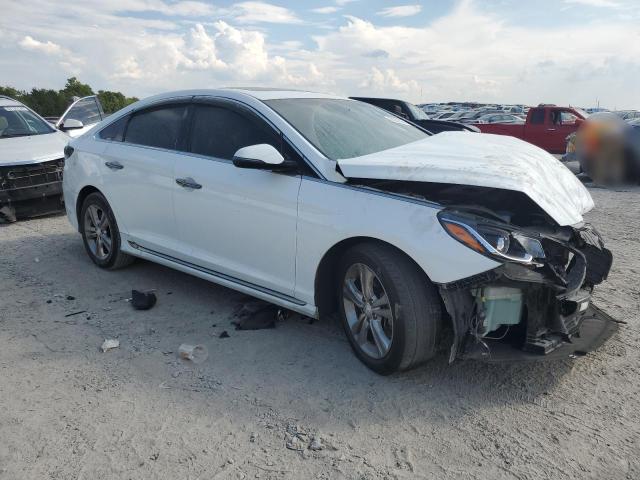 Photo 3 VIN: 5NPE34AF6KH767431 - HYUNDAI SONATA LIM 