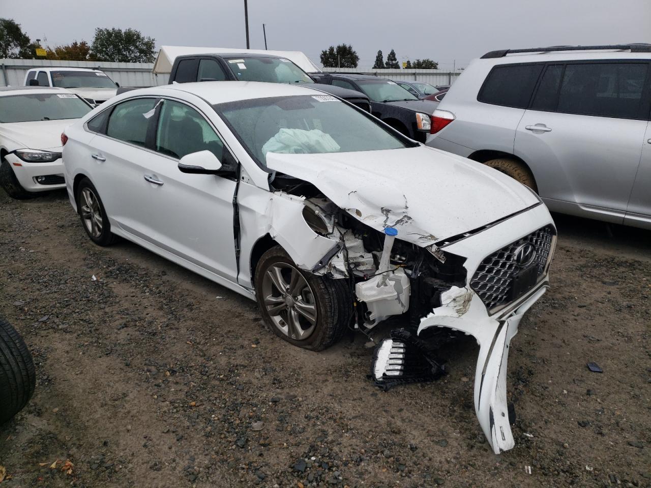 Photo 3 VIN: 5NPE34AF6KH769809 - HYUNDAI SONATA 