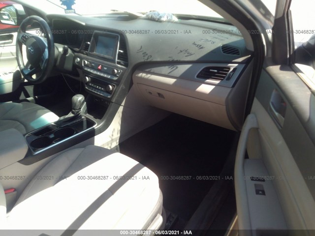 Photo 4 VIN: 5NPE34AF6KH782379 - HYUNDAI SONATA 