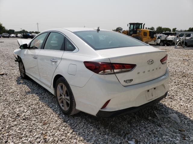 Photo 2 VIN: 5NPE34AF6KH792491 - HYUNDAI SONATA LIM 