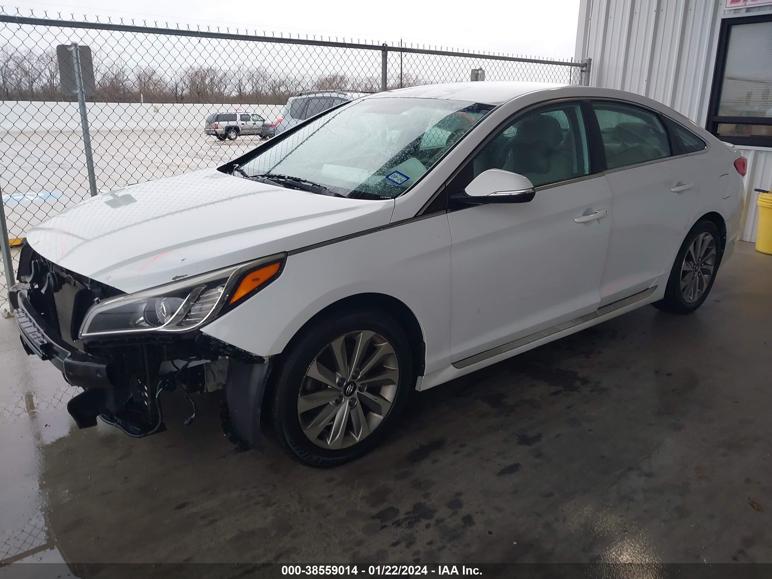 Photo 1 VIN: 5NPE34AF7FH082098 - HYUNDAI SONATA 