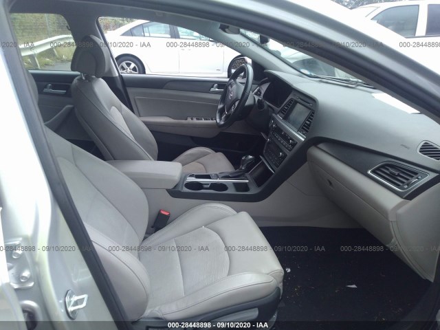 Photo 4 VIN: 5NPE34AF7FH212641 - HYUNDAI SONATA 