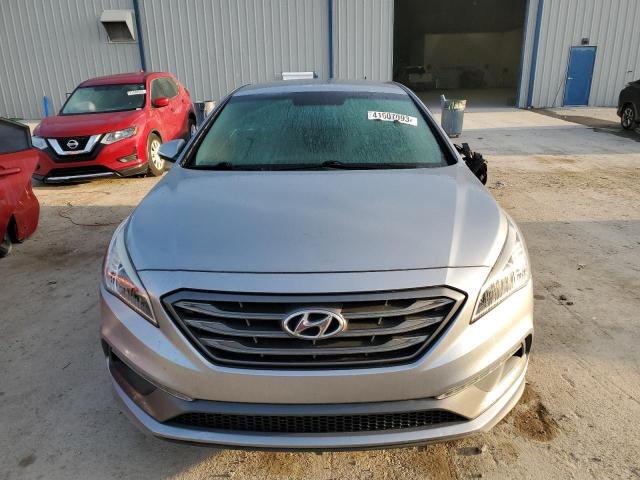 Photo 4 VIN: 5NPE34AF7FH258115 - HYUNDAI SONATA SPO 