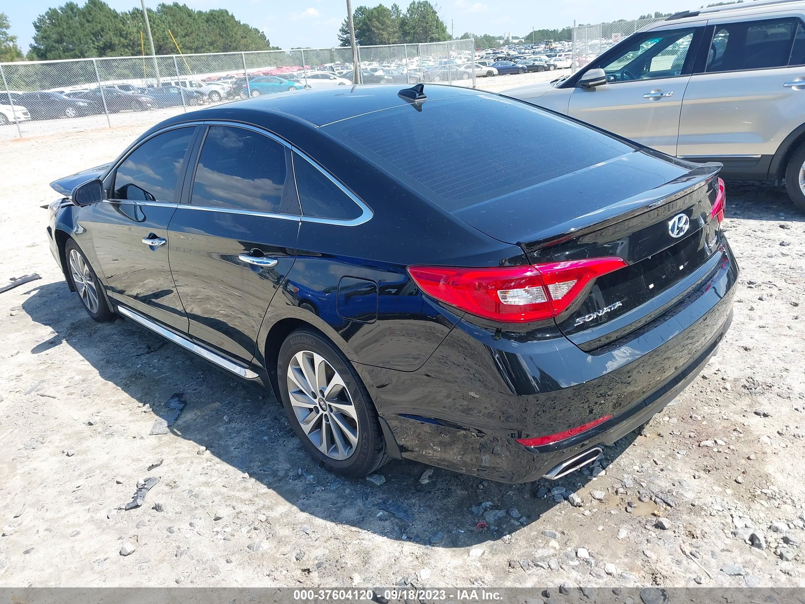 Photo 2 VIN: 5NPE34AF7GH273845 - HYUNDAI SONATA 