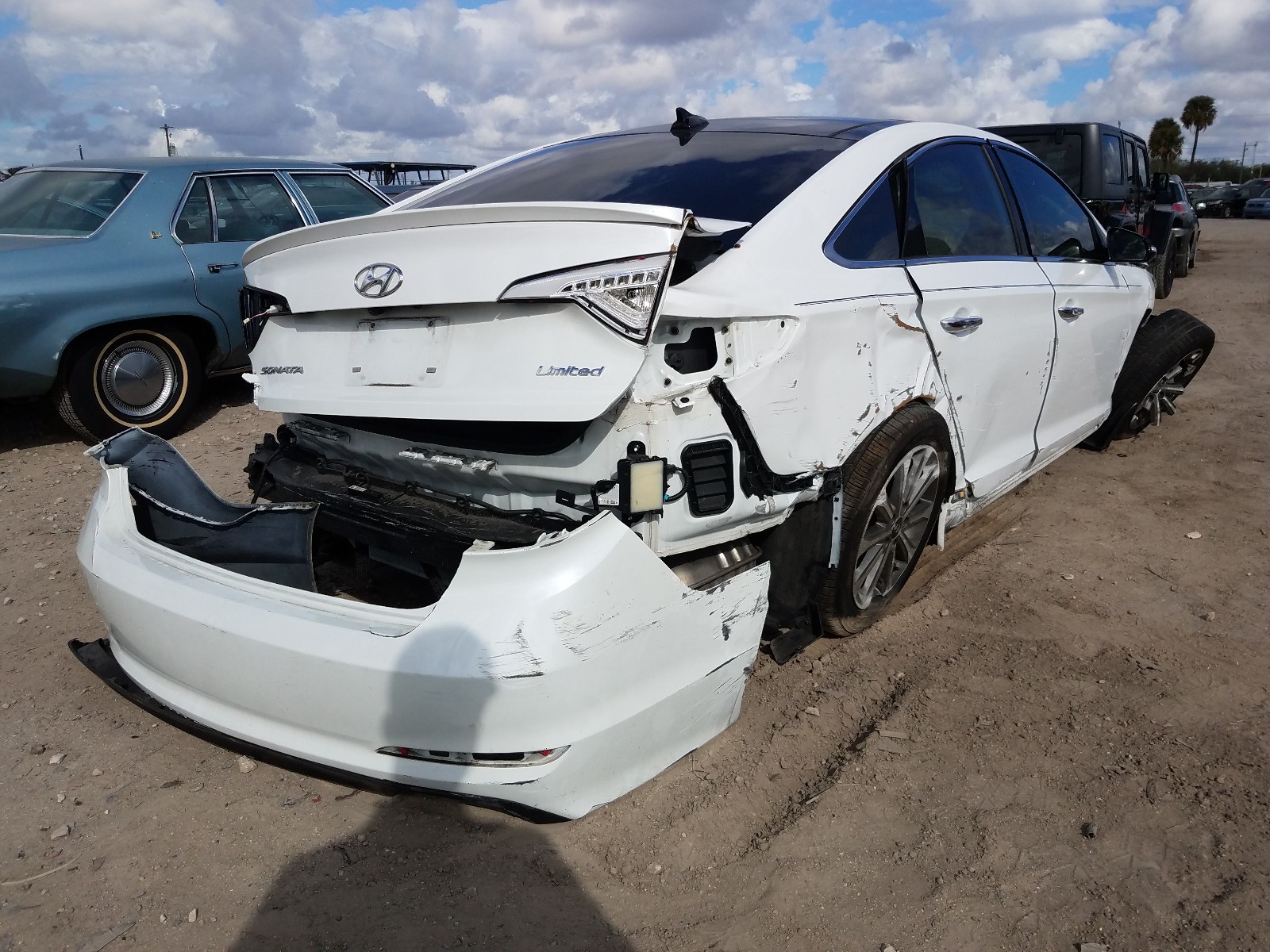 Photo 3 VIN: 5NPE34AF7GH328696 - HYUNDAI SONATA SPO 