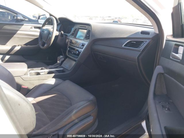 Photo 4 VIN: 5NPE34AF7GH381401 - HYUNDAI SONATA 