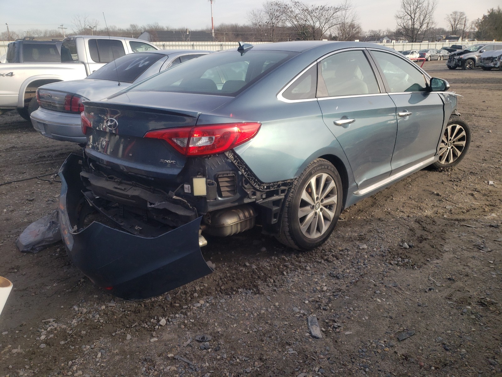 Photo 3 VIN: 5NPE34AF7GH416079 - HYUNDAI SONATA SPO 