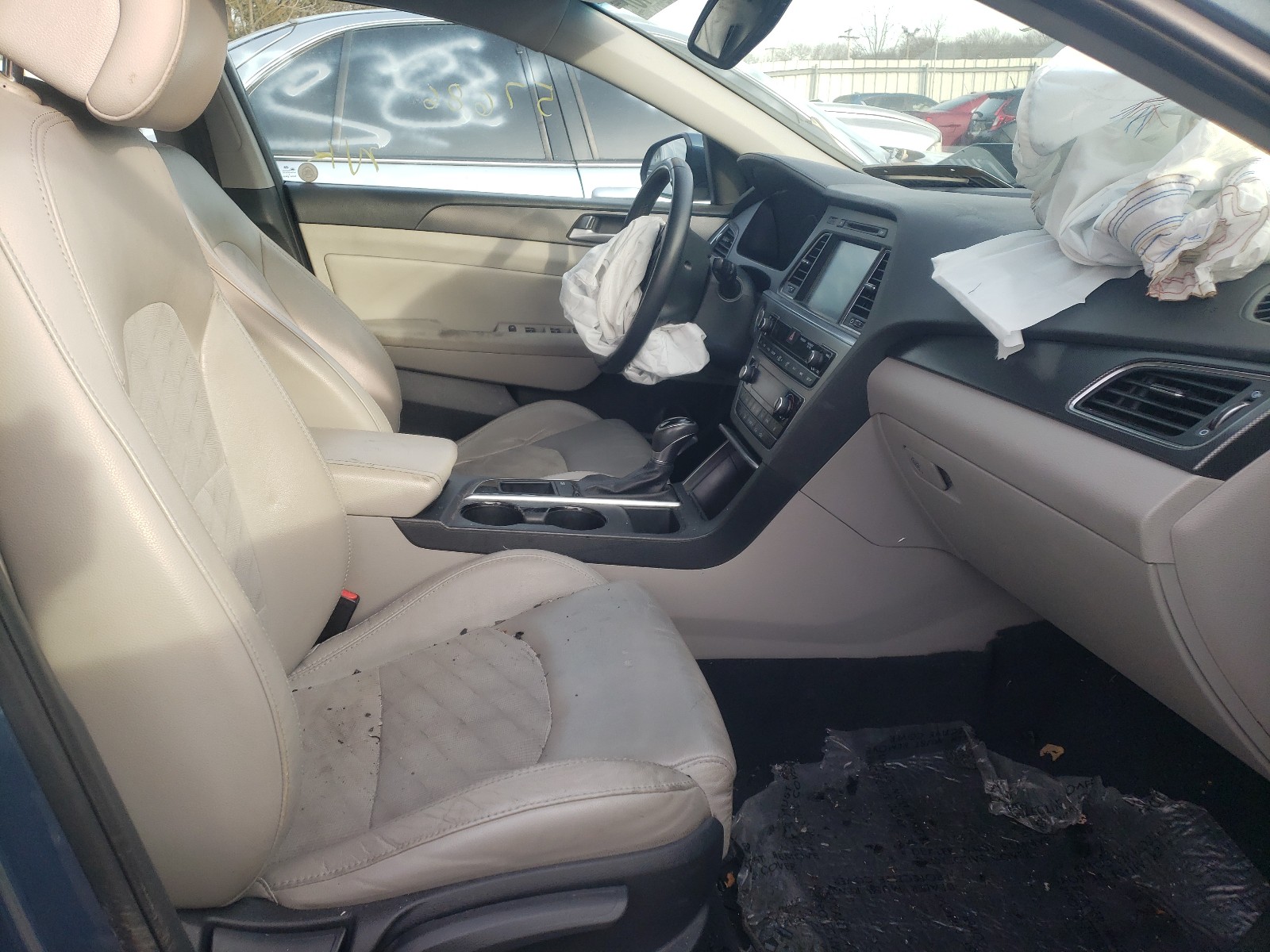 Photo 4 VIN: 5NPE34AF7GH416079 - HYUNDAI SONATA SPO 