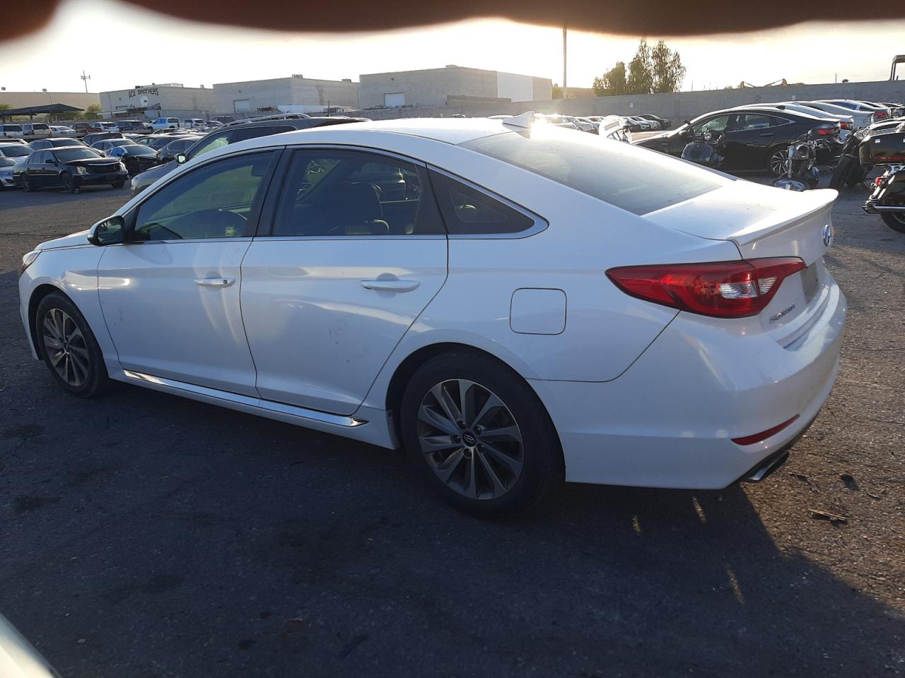 Photo 1 VIN: 5NPE34AF7HH470869 - HYUNDAI SONATA 