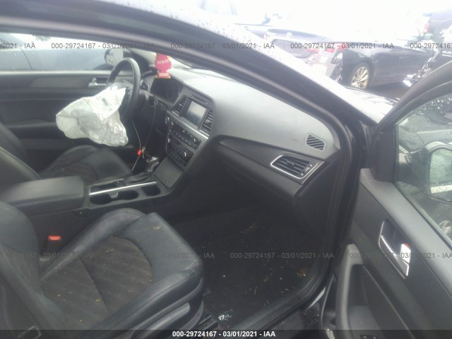 Photo 4 VIN: 5NPE34AF7HH479992 - HYUNDAI SONATA 