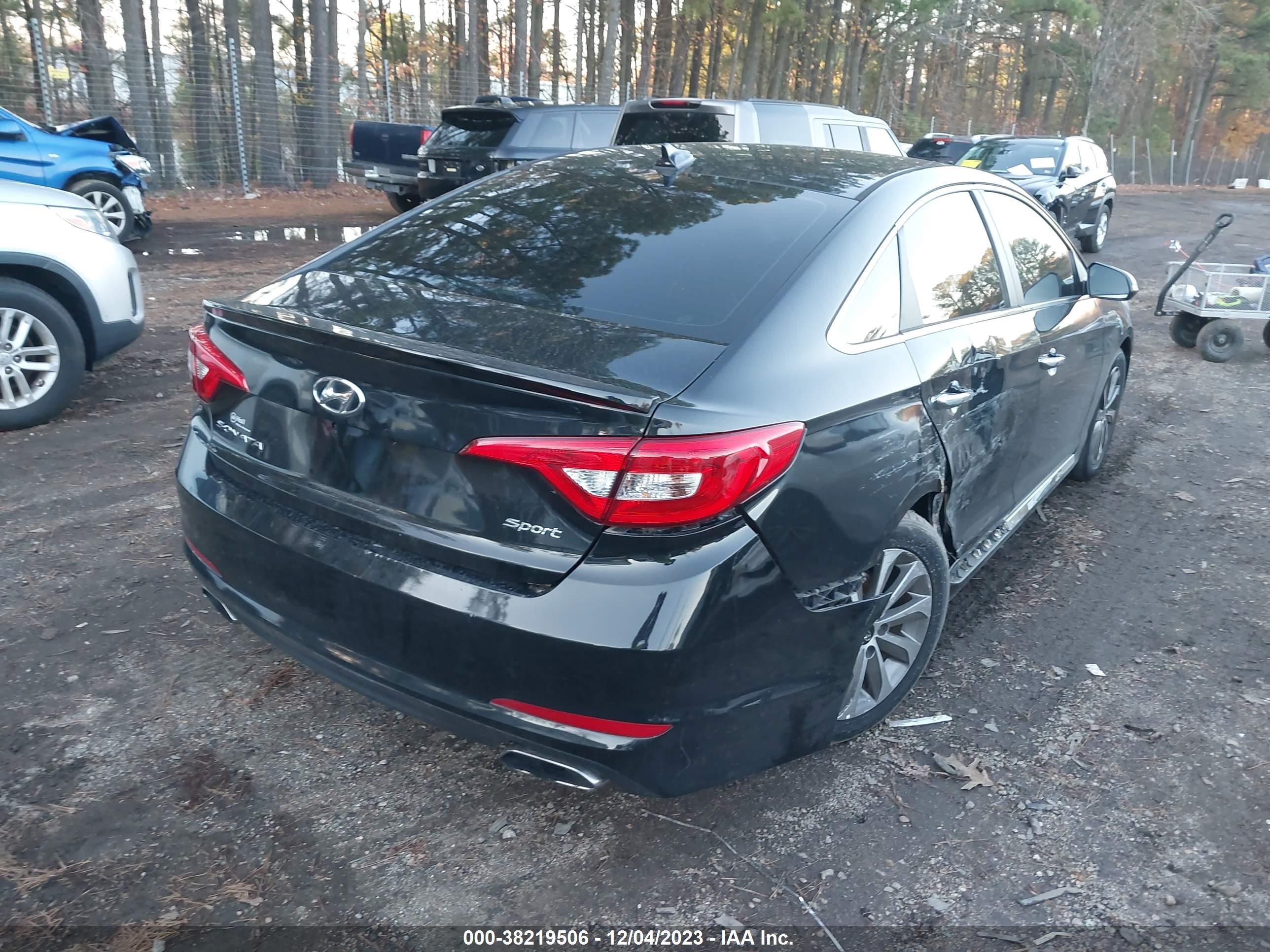 Photo 3 VIN: 5NPE34AF7HH480639 - HYUNDAI SONATA 