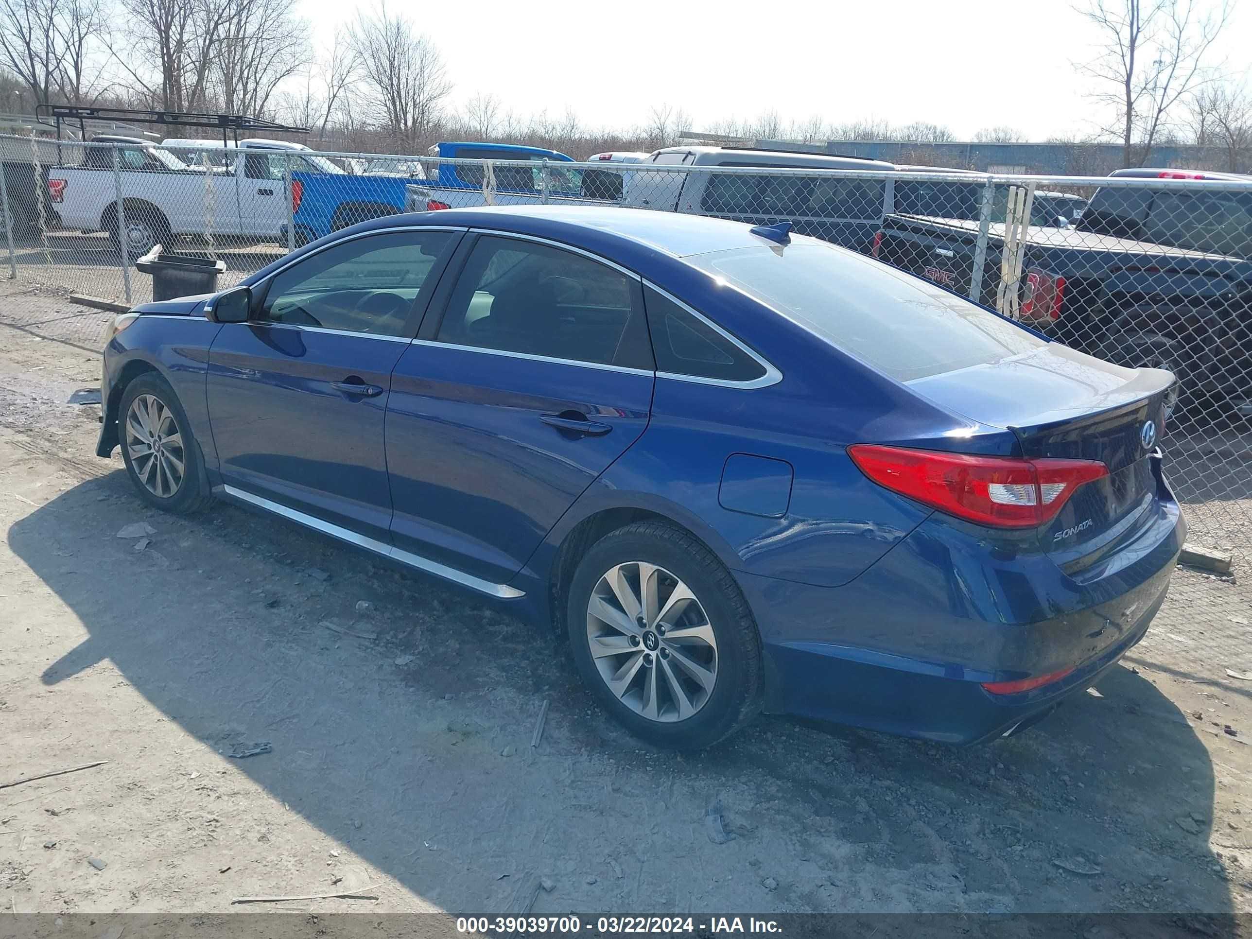 Photo 2 VIN: 5NPE34AF7HH496999 - HYUNDAI SONATA 