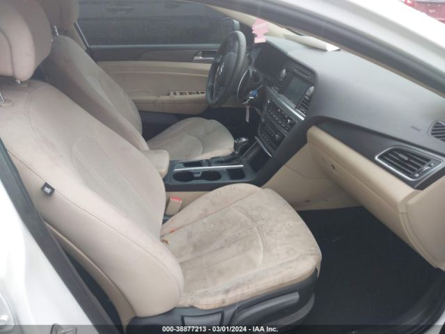 Photo 4 VIN: 5NPE34AF7HH510500 - HYUNDAI SONATA 