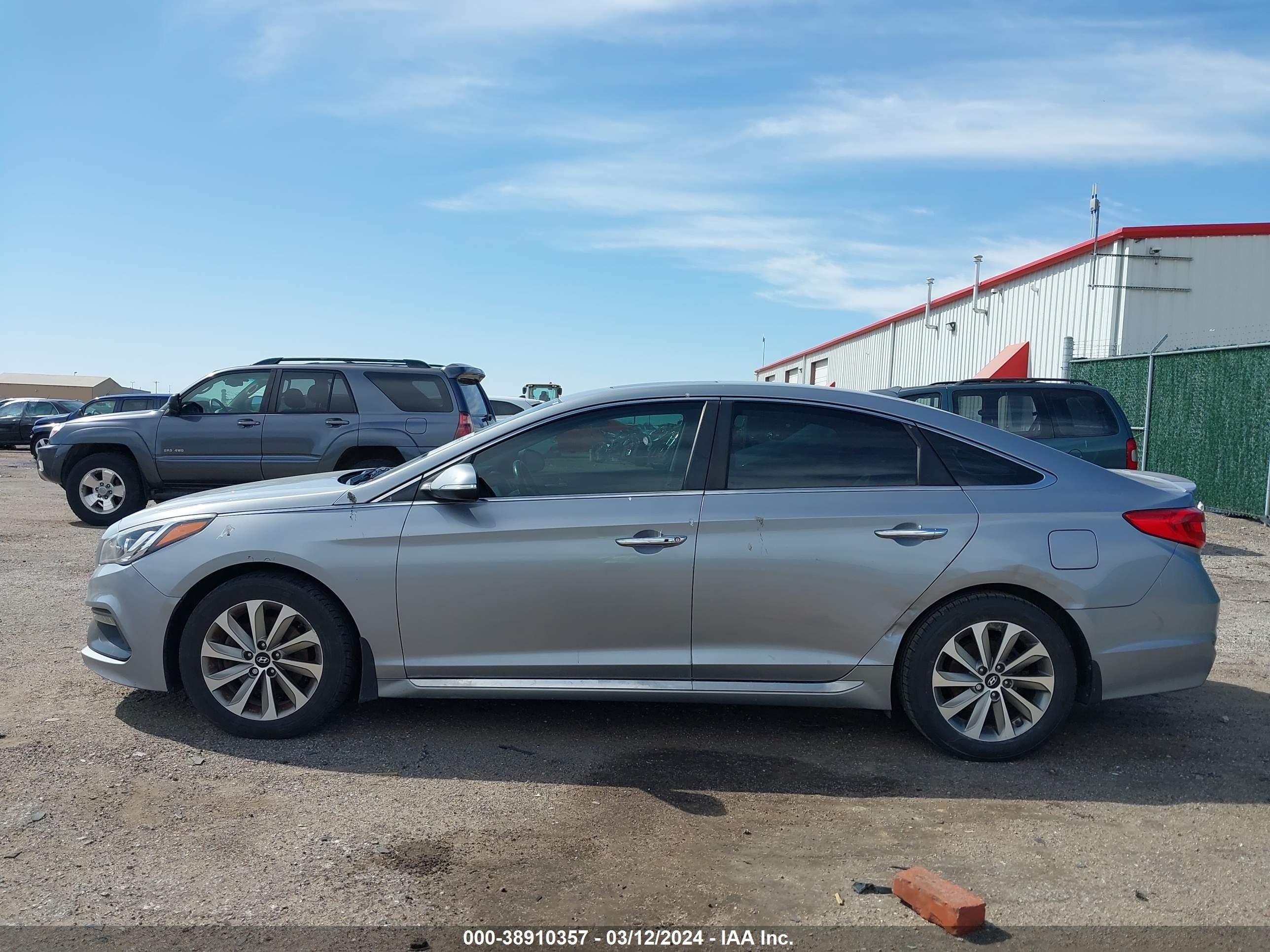 Photo 13 VIN: 5NPE34AF7HH512537 - HYUNDAI SONATA 