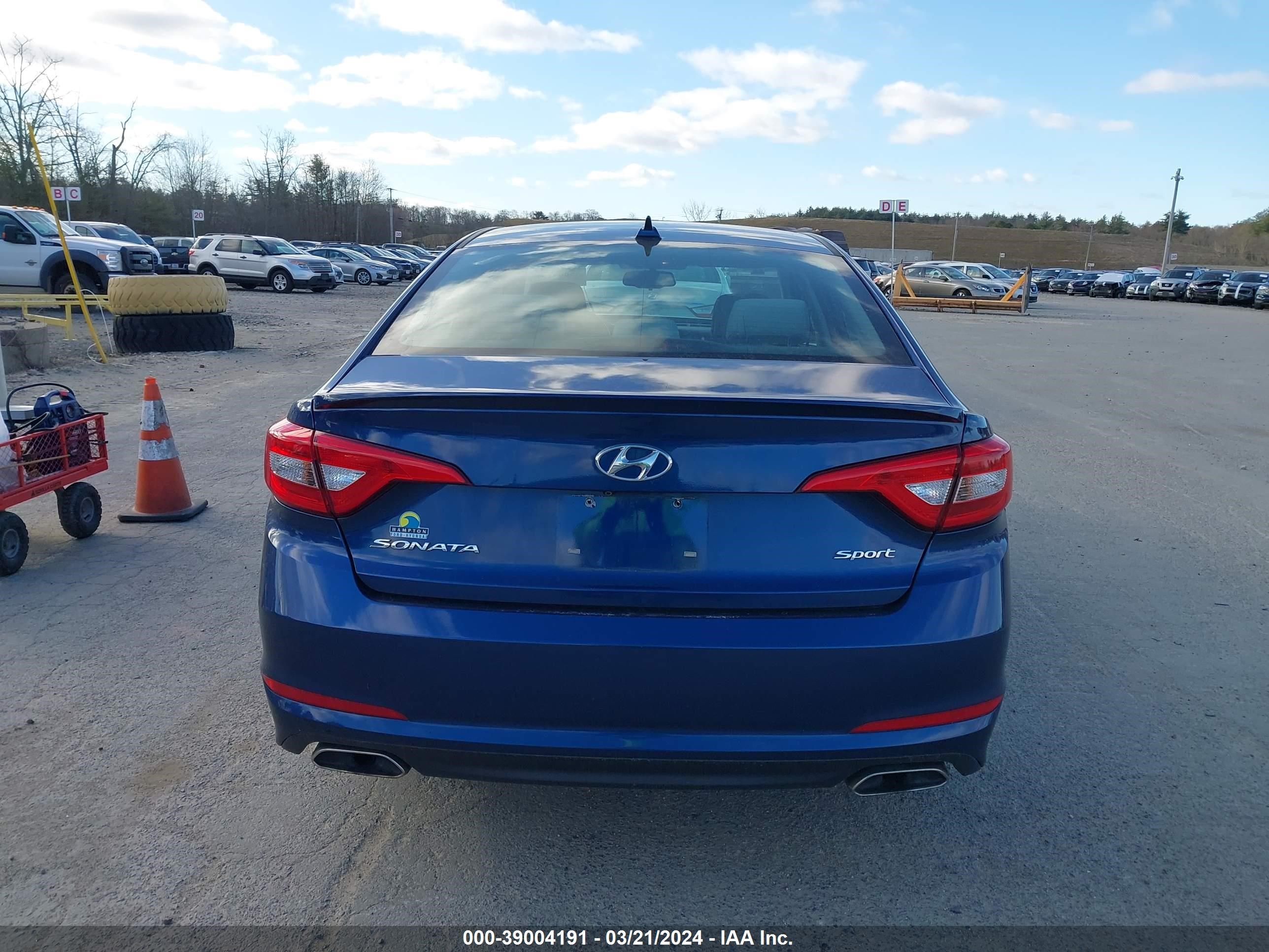 Photo 16 VIN: 5NPE34AF7HH556859 - HYUNDAI SONATA 