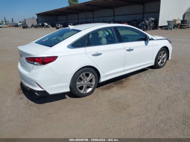 Photo 3 VIN: 5NPE34AF7JH599622 - HYUNDAI SONATA 