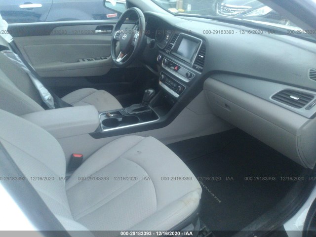 Photo 4 VIN: 5NPE34AF7JH603815 - HYUNDAI SONATA 