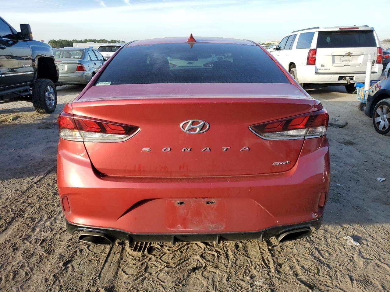 Photo 5 VIN: 5NPE34AF7JH624695 - HYUNDAI SONATA 