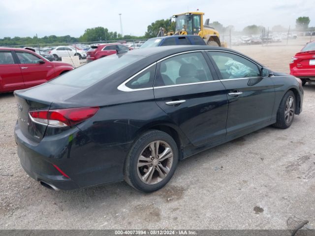 Photo 3 VIN: 5NPE34AF7JH626818 - HYUNDAI SONATA 