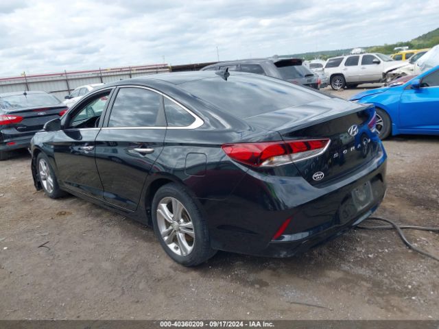 Photo 2 VIN: 5NPE34AF7JH628360 - HYUNDAI SONATA 