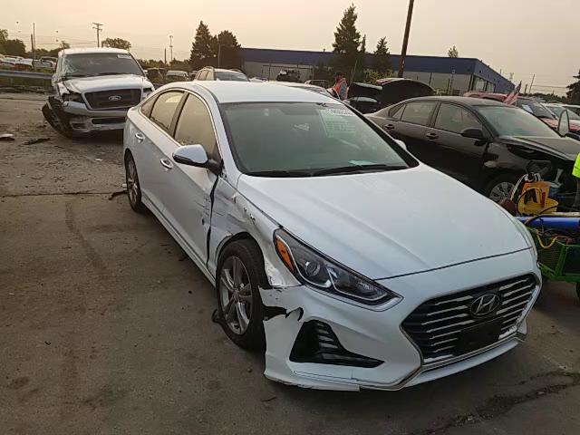 Photo 10 VIN: 5NPE34AF7JH647541 - HYUNDAI SONATA 