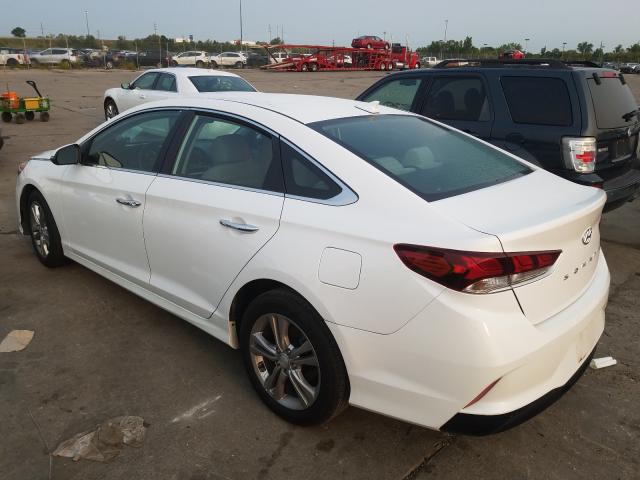 Photo 2 VIN: 5NPE34AF7JH647541 - HYUNDAI SONATA 