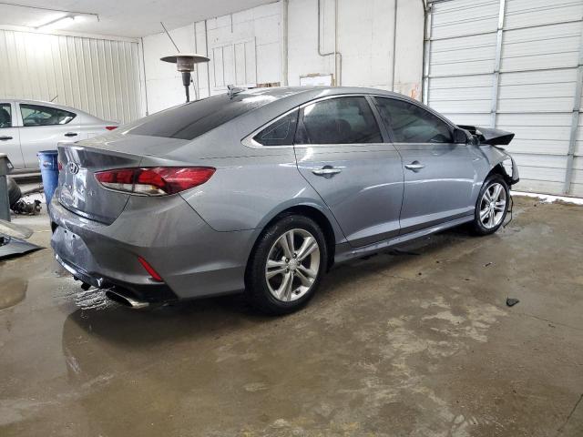 Photo 2 VIN: 5NPE34AF7JH673301 - HYUNDAI SONATA SPO 