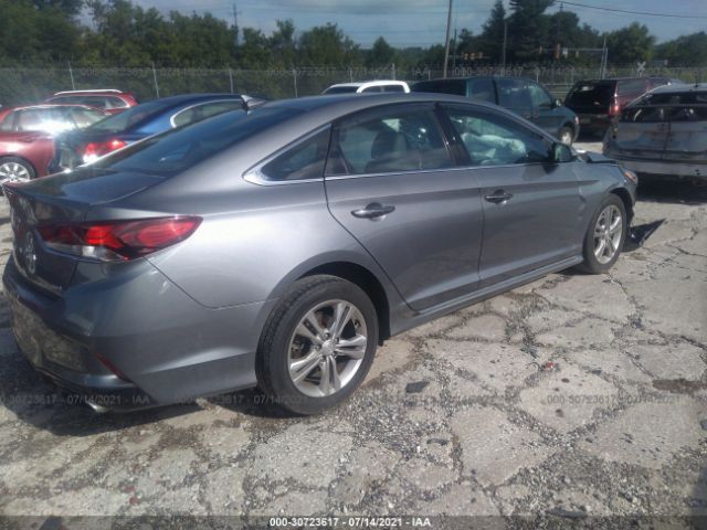 Photo 3 VIN: 5NPE34AF7JH688736 - HYUNDAI SONATA 