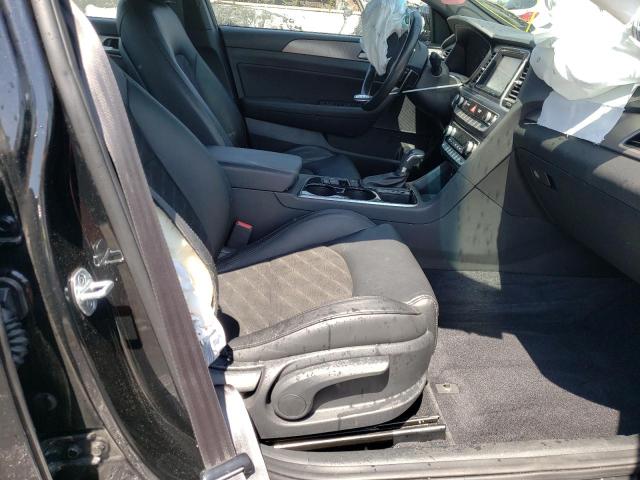 Photo 4 VIN: 5NPE34AF7JH700612 - HYUNDAI SONATA SPO 