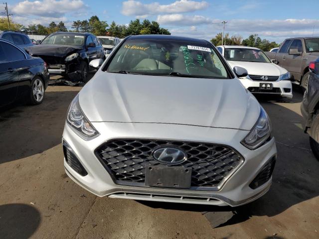 Photo 4 VIN: 5NPE34AF7KH749715 - HYUNDAI SONATA LIM 