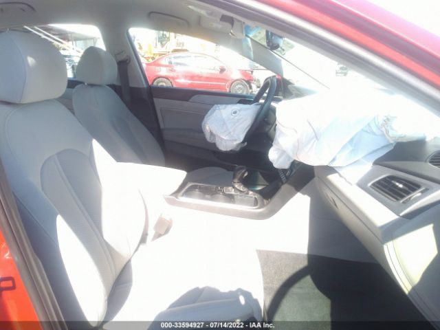 Photo 4 VIN: 5NPE34AF7KH766174 - HYUNDAI SONATA 