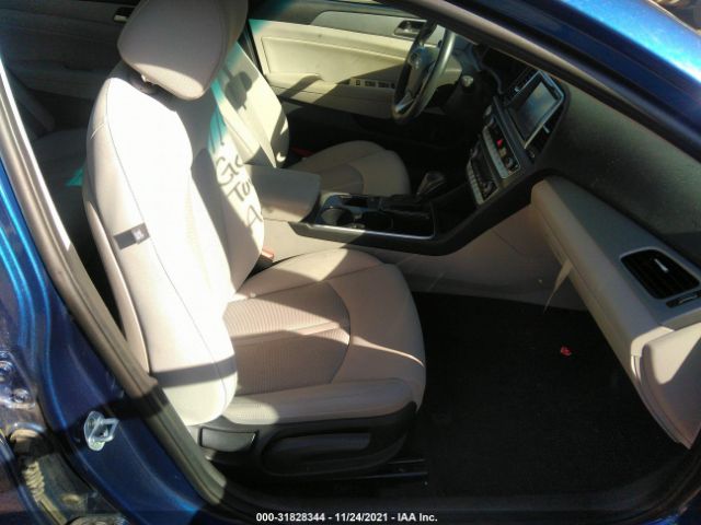 Photo 4 VIN: 5NPE34AF7KH783170 - HYUNDAI SONATA 