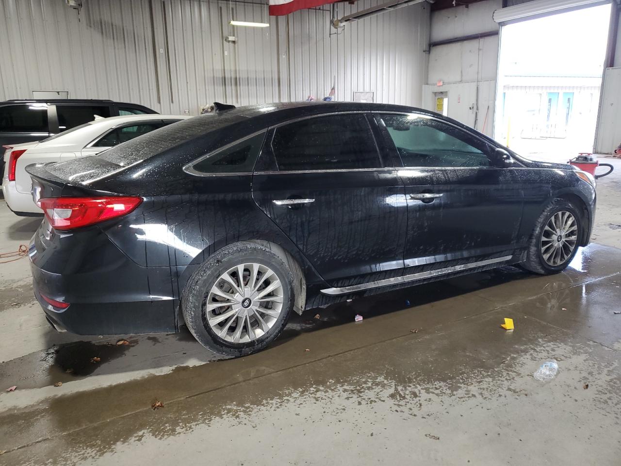 Photo 2 VIN: 5NPE34AF8FH091764 - HYUNDAI SONATA 