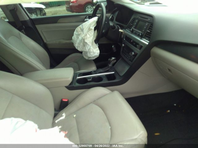 Photo 4 VIN: 5NPE34AF8FH093403 - HYUNDAI SONATA 