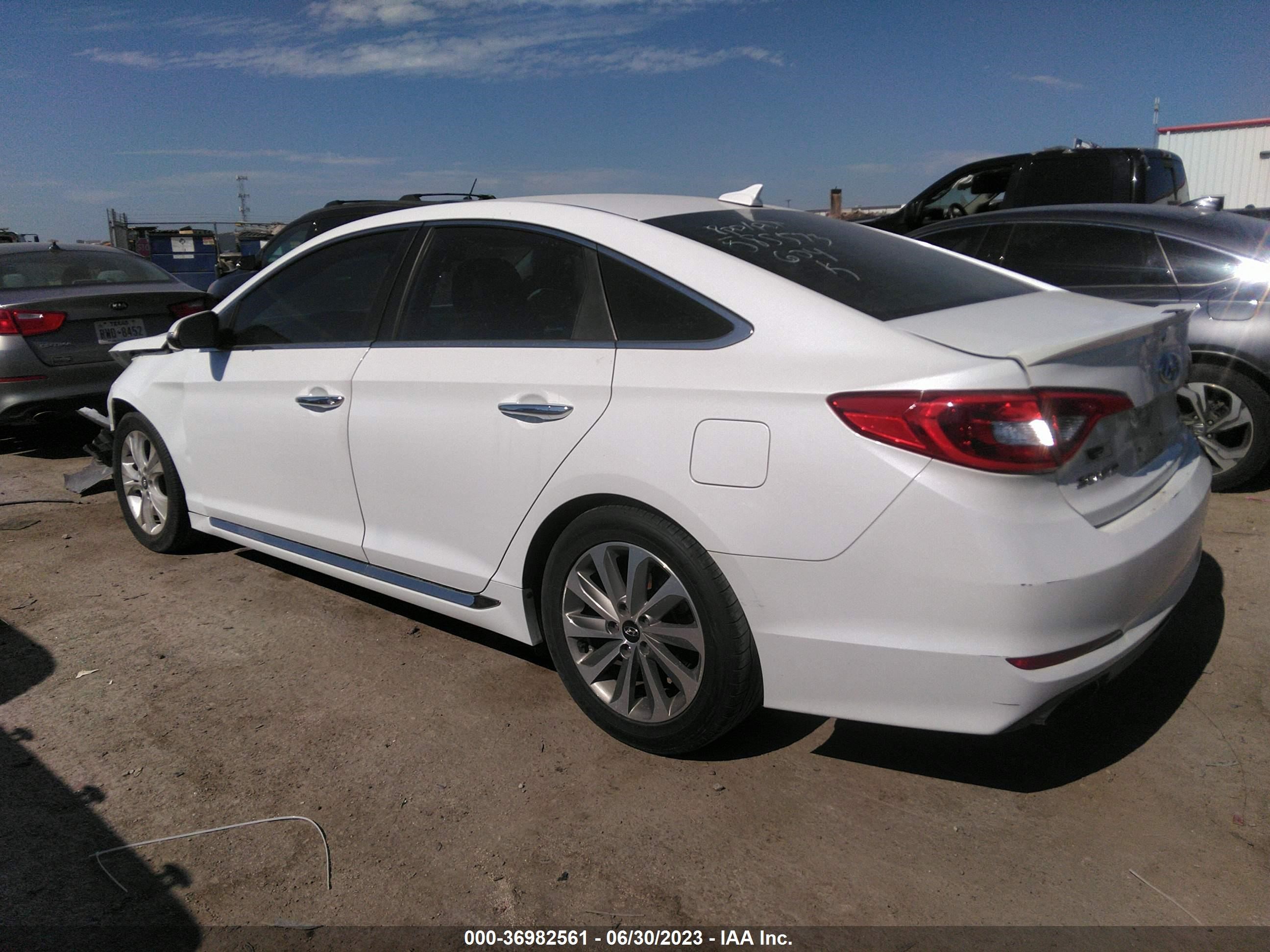 Photo 2 VIN: 5NPE34AF8FH168665 - HYUNDAI SONATA 