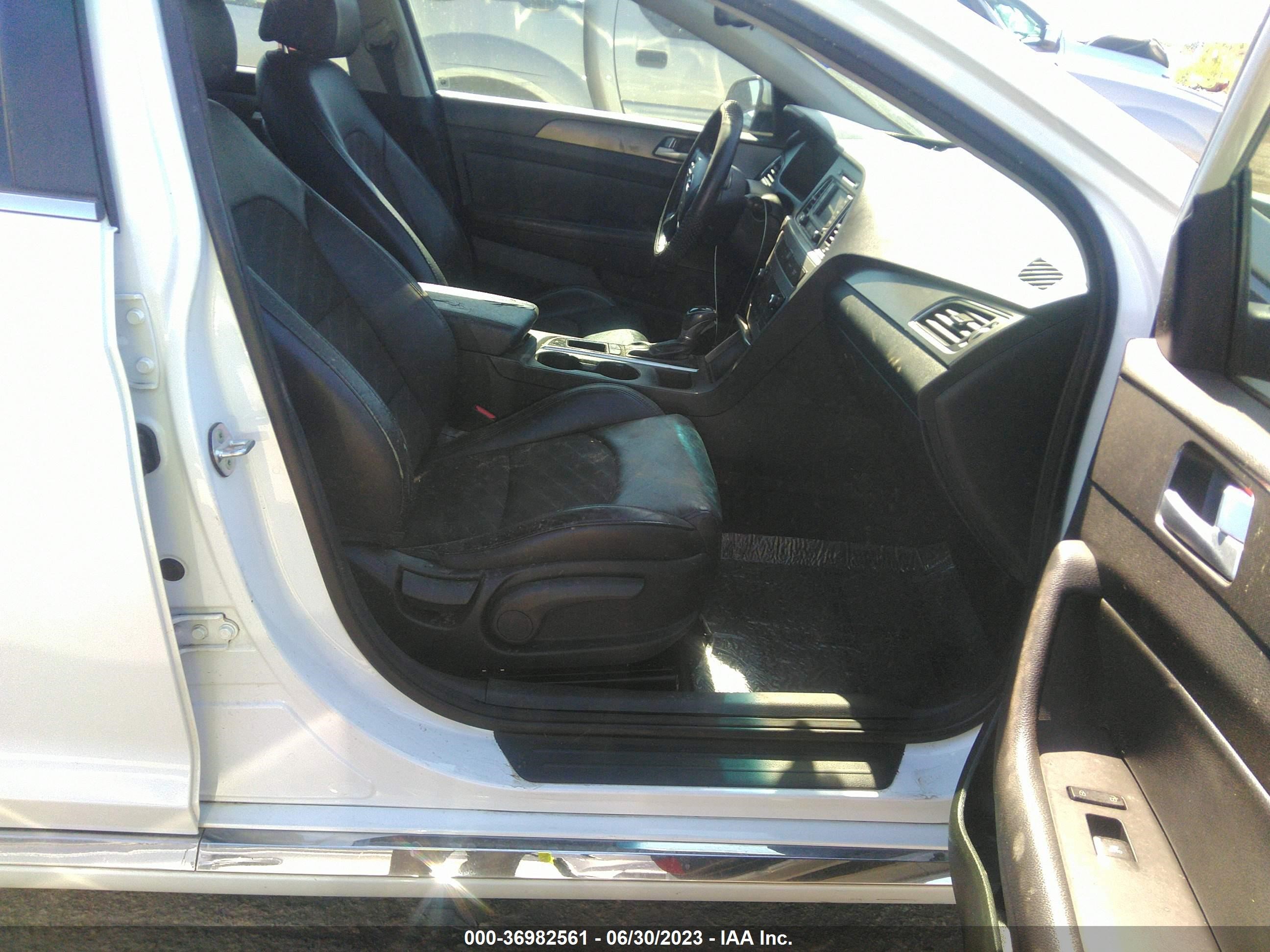 Photo 4 VIN: 5NPE34AF8FH168665 - HYUNDAI SONATA 