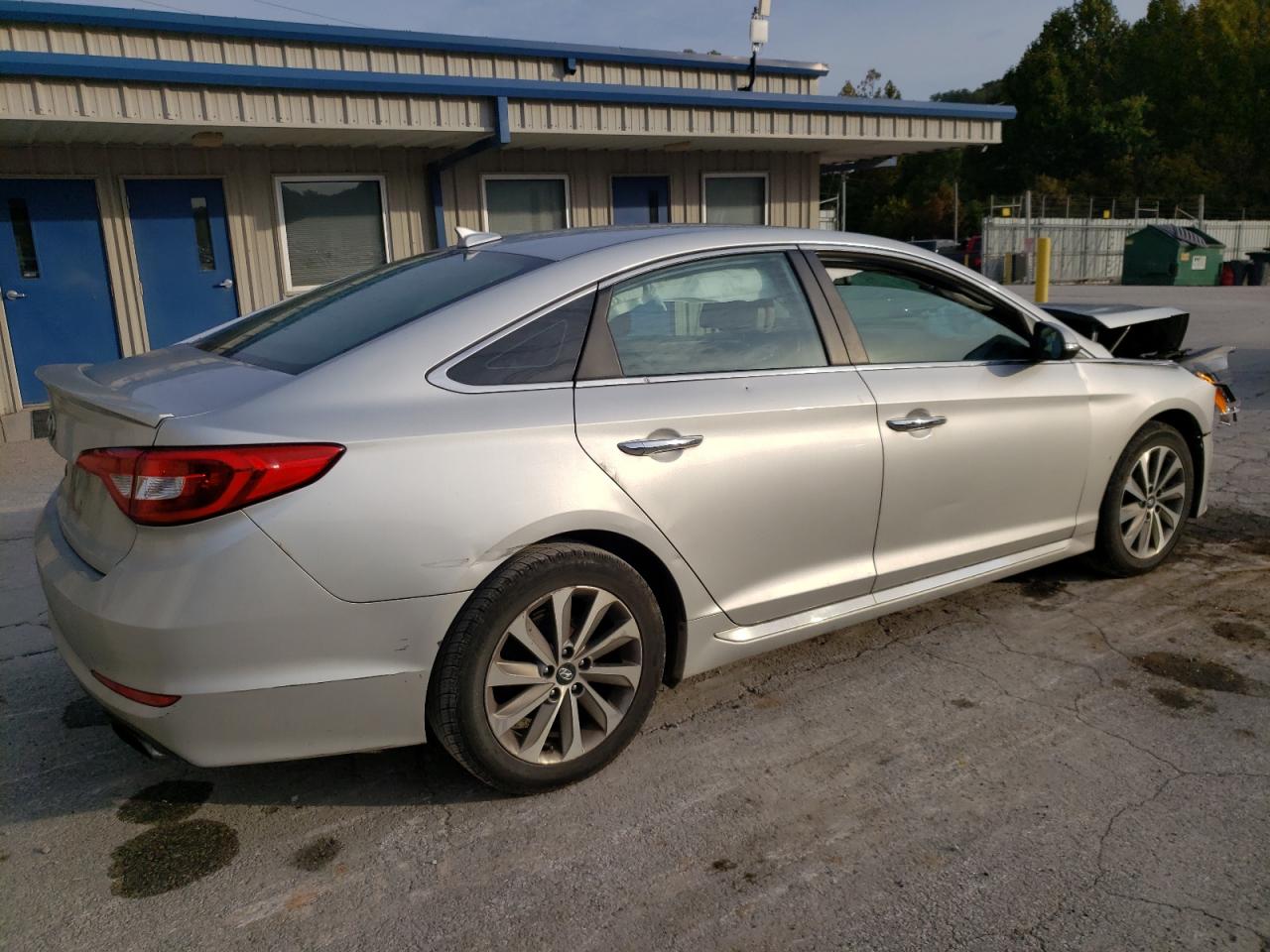 Photo 2 VIN: 5NPE34AF8FH218755 - HYUNDAI SONATA 