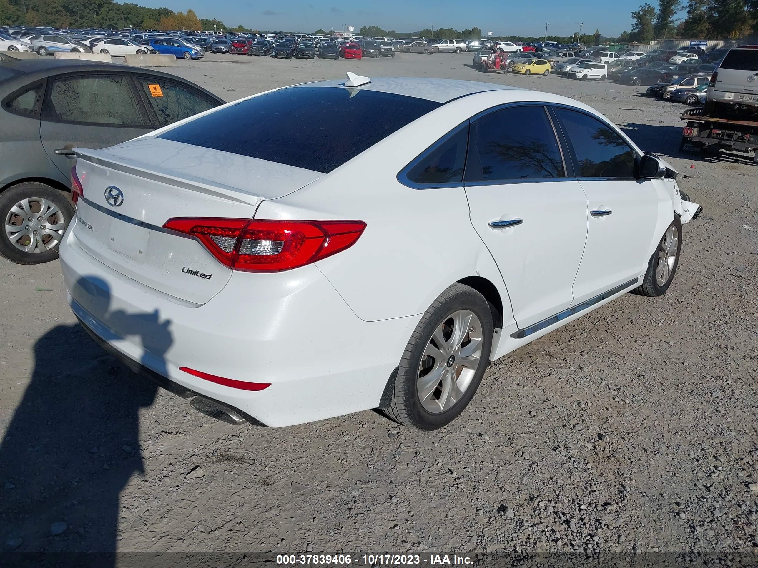 Photo 3 VIN: 5NPE34AF8FH240948 - HYUNDAI SONATA 