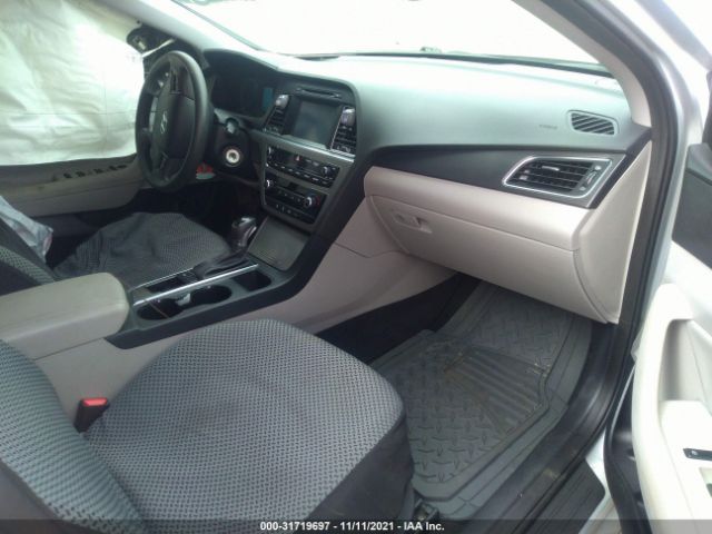 Photo 4 VIN: 5NPE34AF8GH262806 - HYUNDAI SONATA 